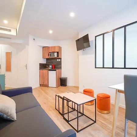 Design In Center 8th Neighborhood *