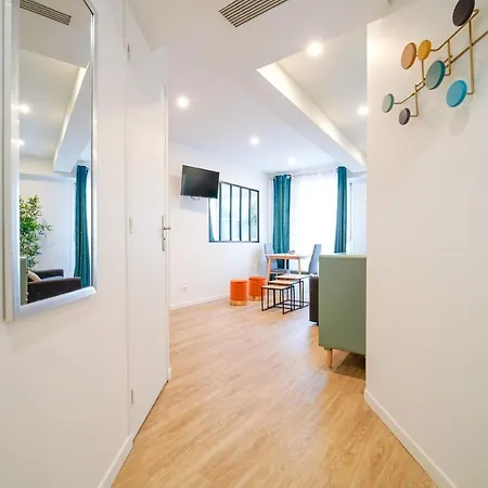 Design In Center 8th Neighborhood *